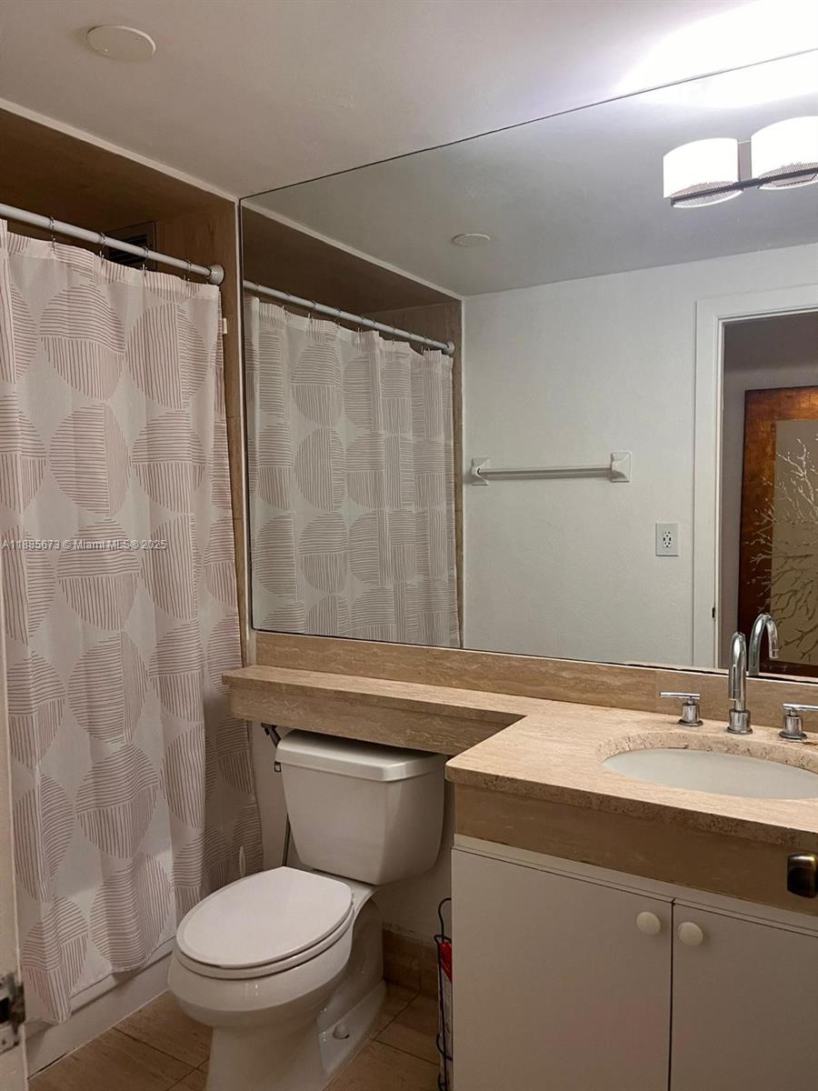 700 Biltmore Way # 418