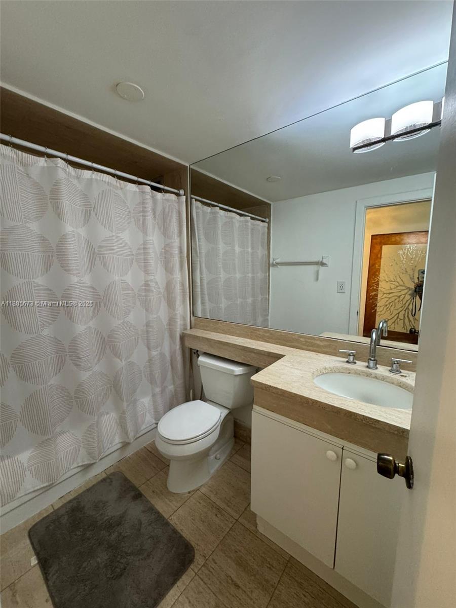 700 Biltmore Way # 418