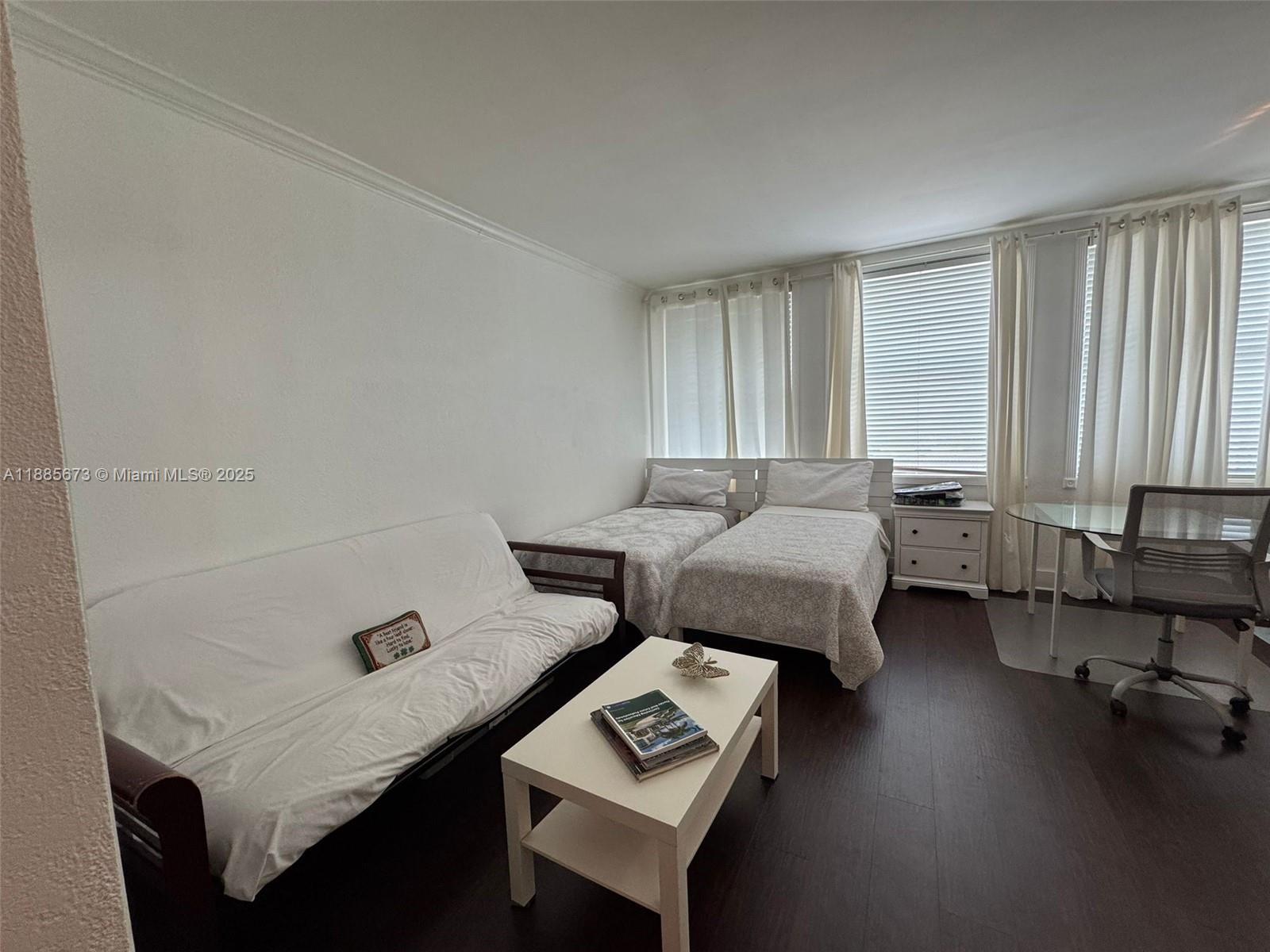 700 Biltmore Way # 418