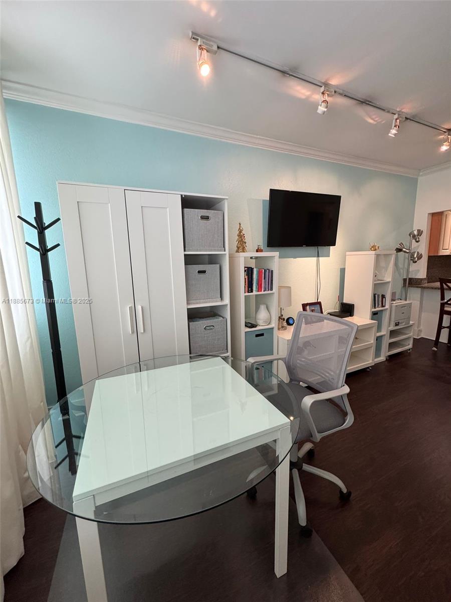 700 Biltmore Way # 418