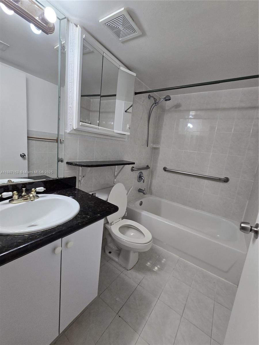 8320 NW 8th St # 407 Unit: 2-407