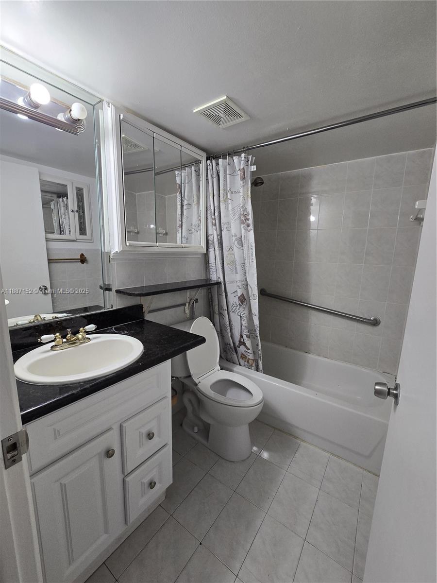 8320 NW 8th St # 407 Unit: 2-407