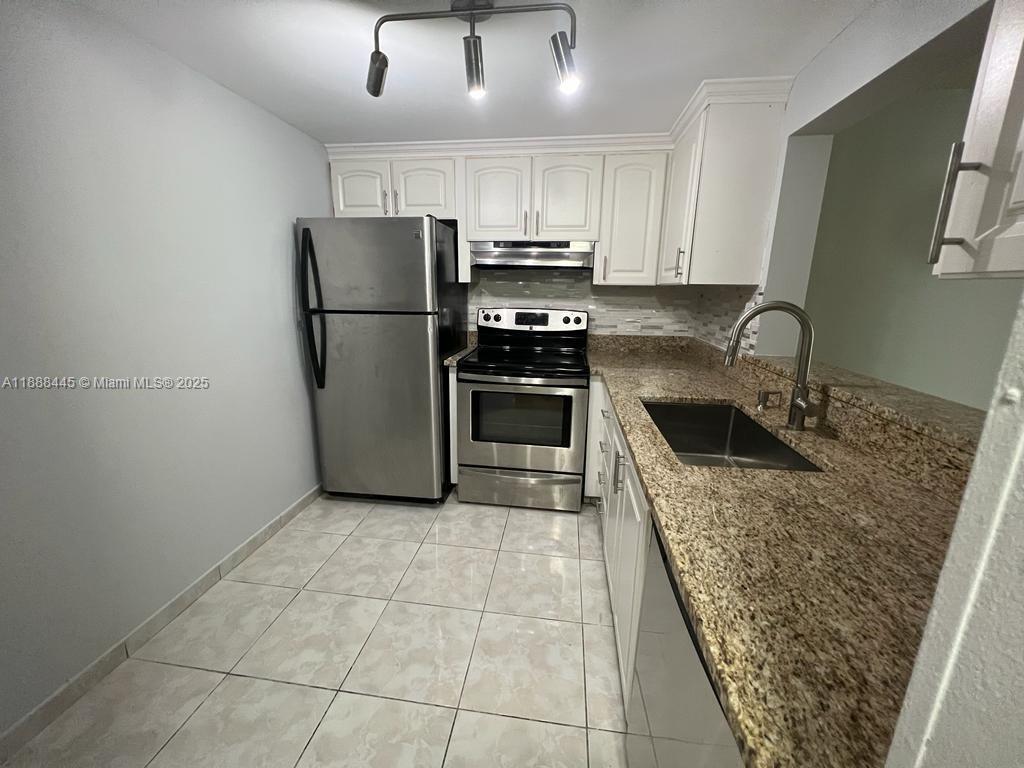 4158 NW 90th Ave # 207