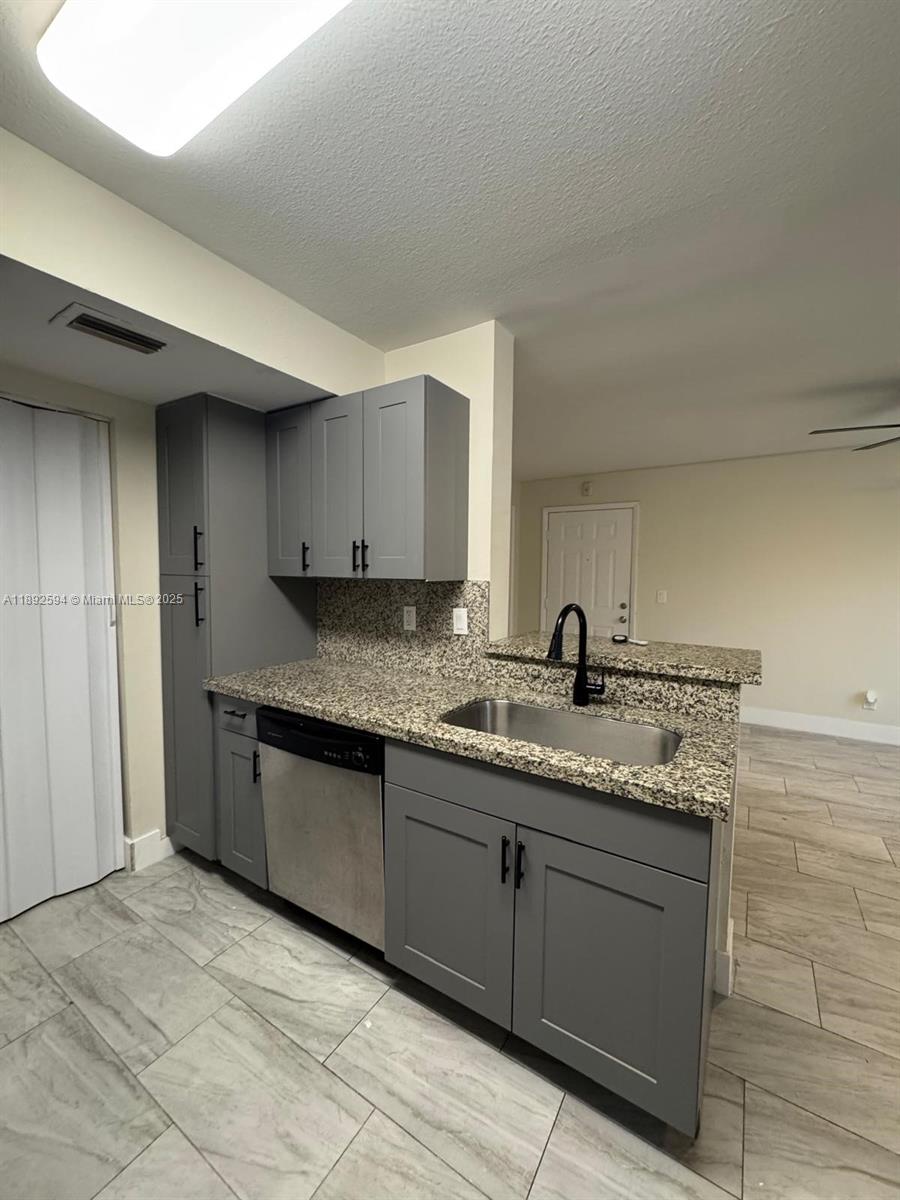 8737 NW 39th St # 8737