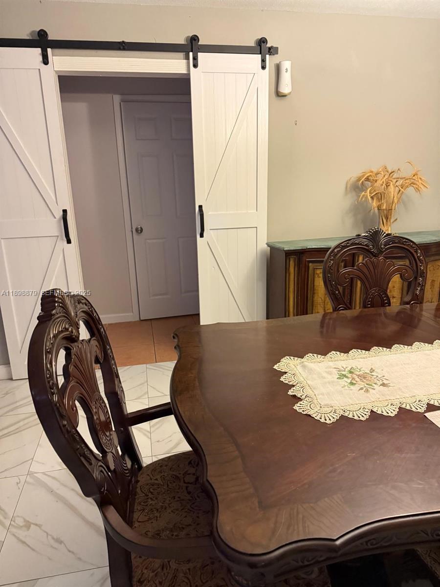 126 Sunflower Cir, Royal Palm Beach