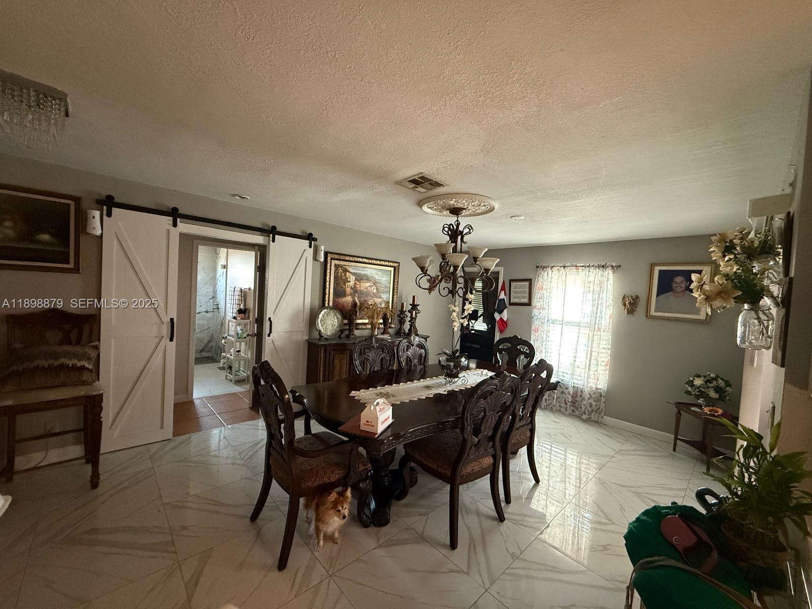 126 Sunflower Cir, Royal Palm Beach
