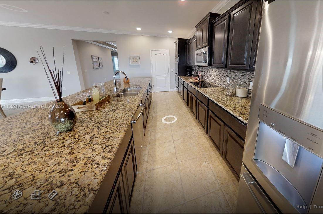 6476 Dunbarton, North Port