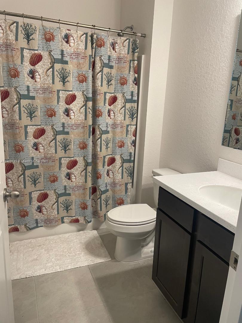 6476 Dunbarton, North Port