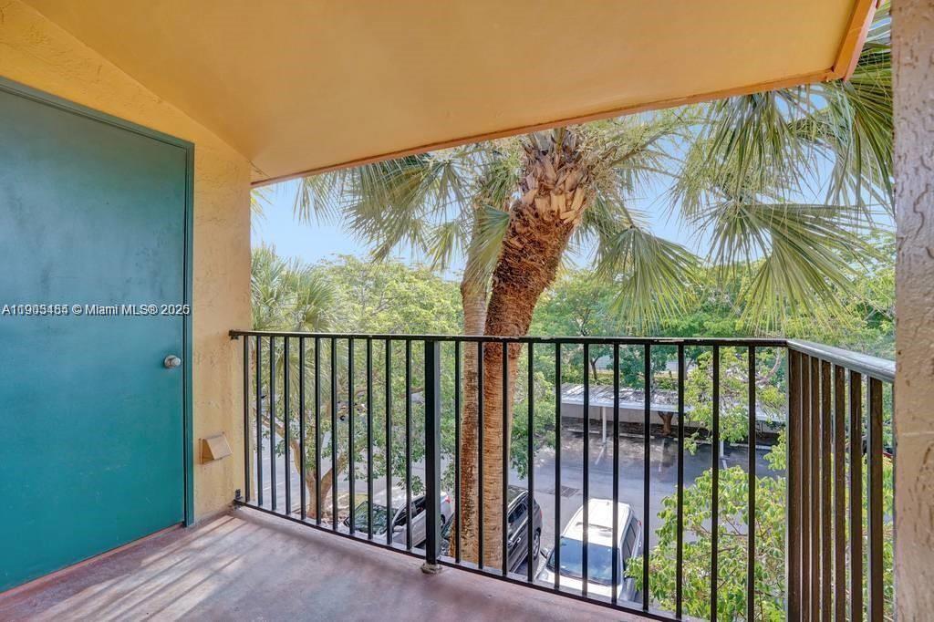 10725 Cleary Blvd # 303, Plantation Unit: 303