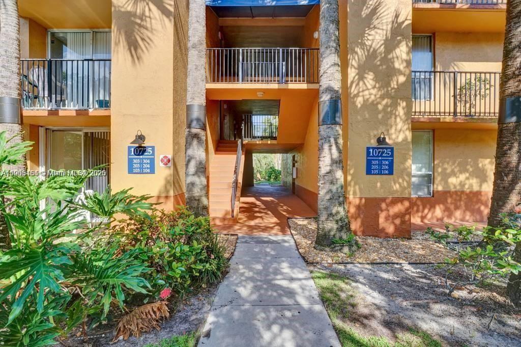 10725 Cleary Blvd # 303, Plantation Unit: 303