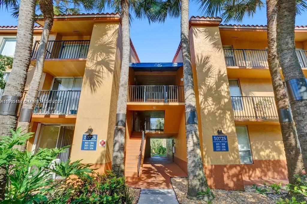 10725 Cleary Blvd # 303, Plantation Unit: 303