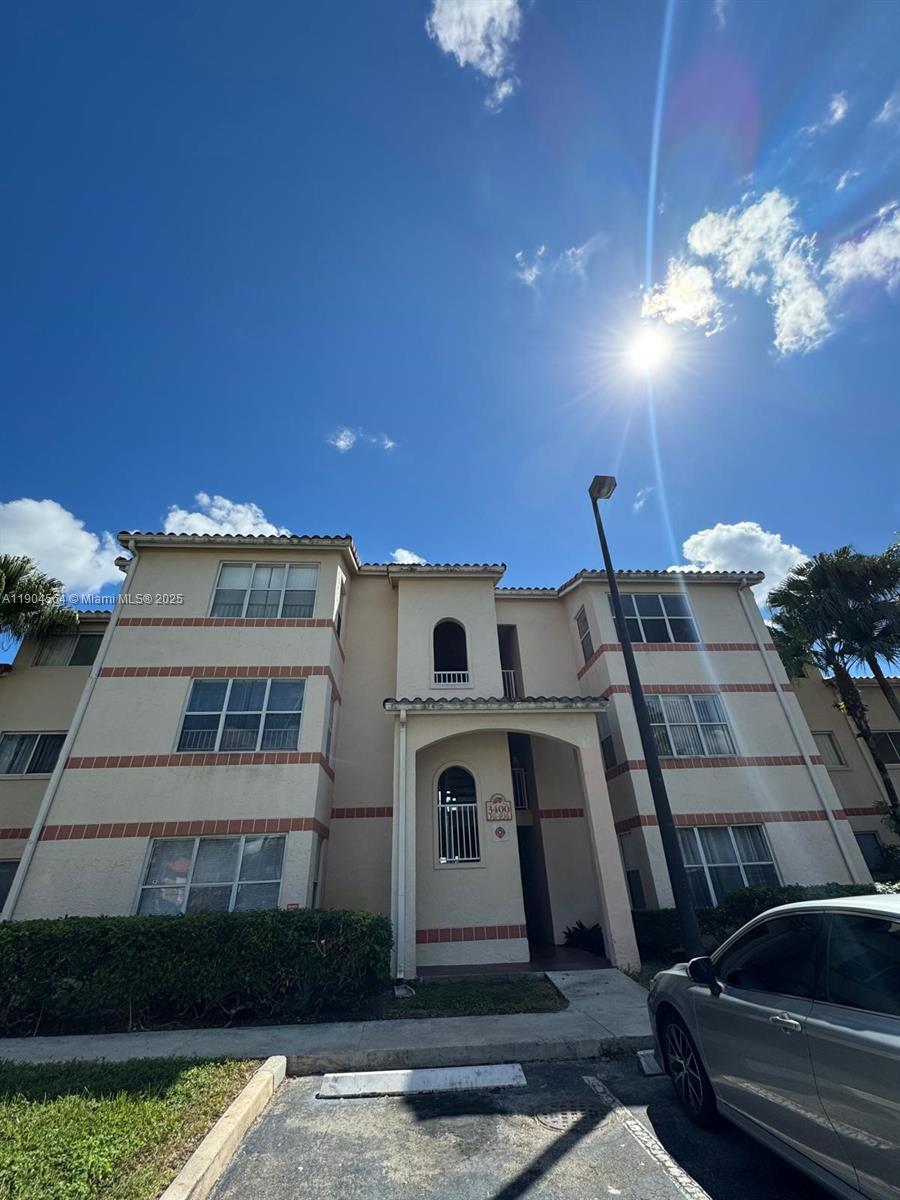 3400 N Pinewalk Dr N # 918