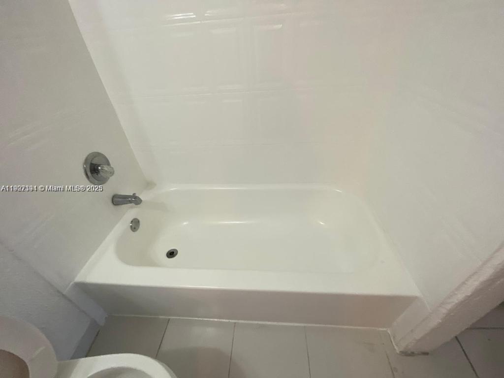 4803 NW 7th St # 14 Unit: 403-14