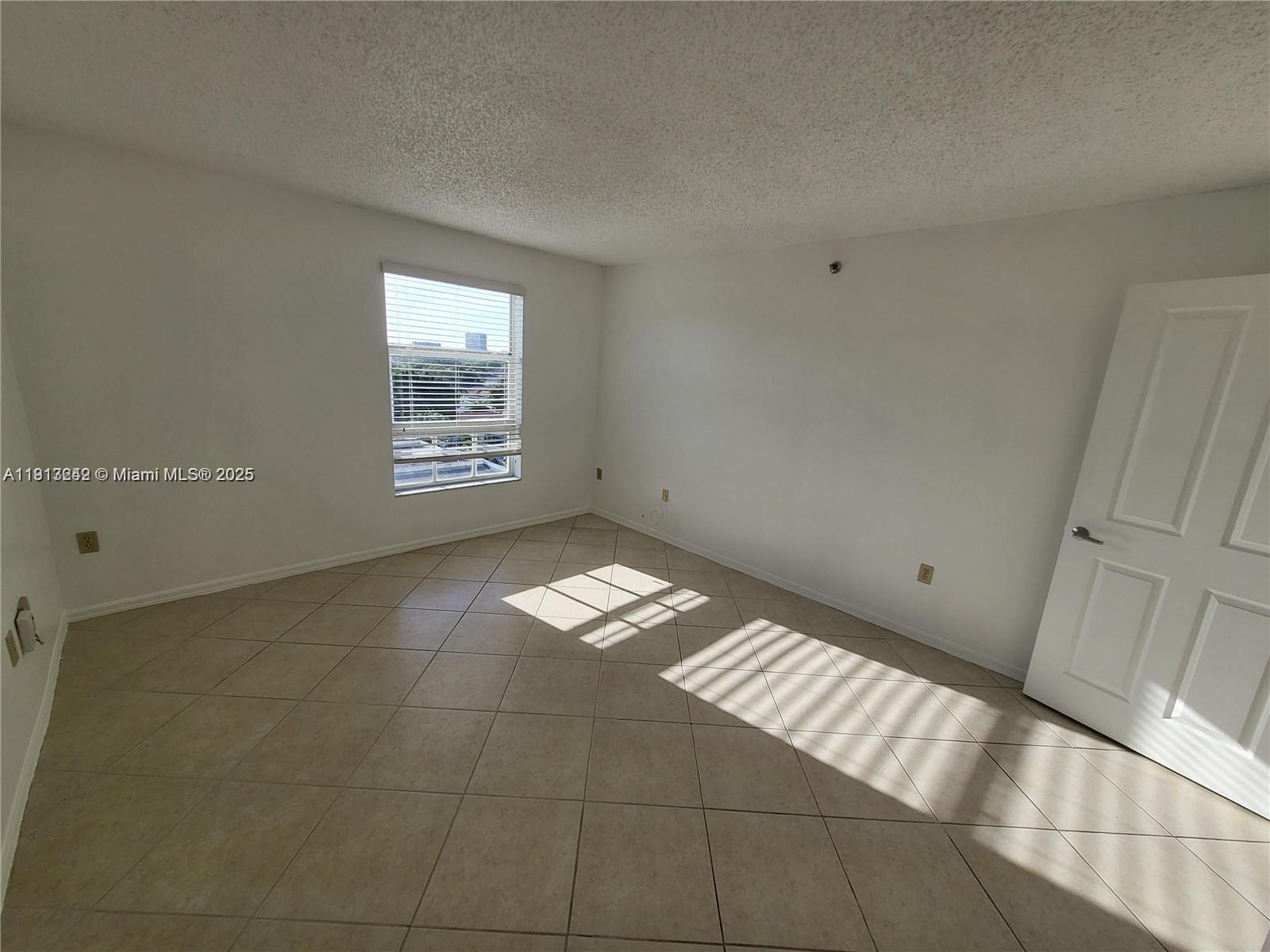 2351 Douglas Rd # 710