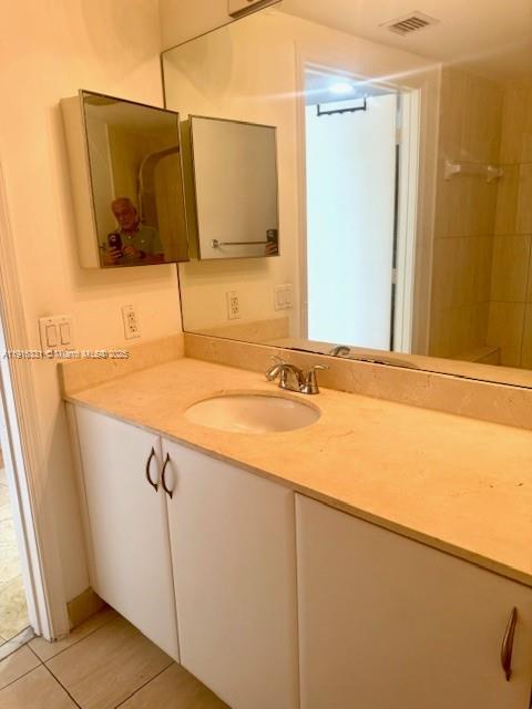 1750 N Bayshore Dr # 2308