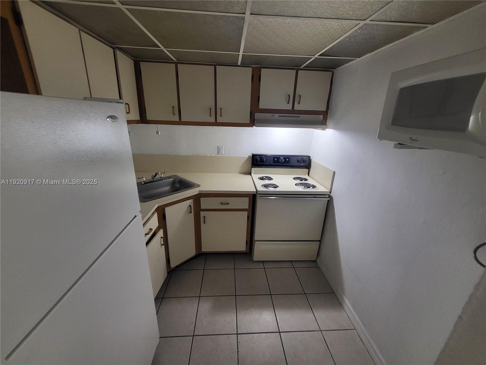 4550 NW 9th St # 217E