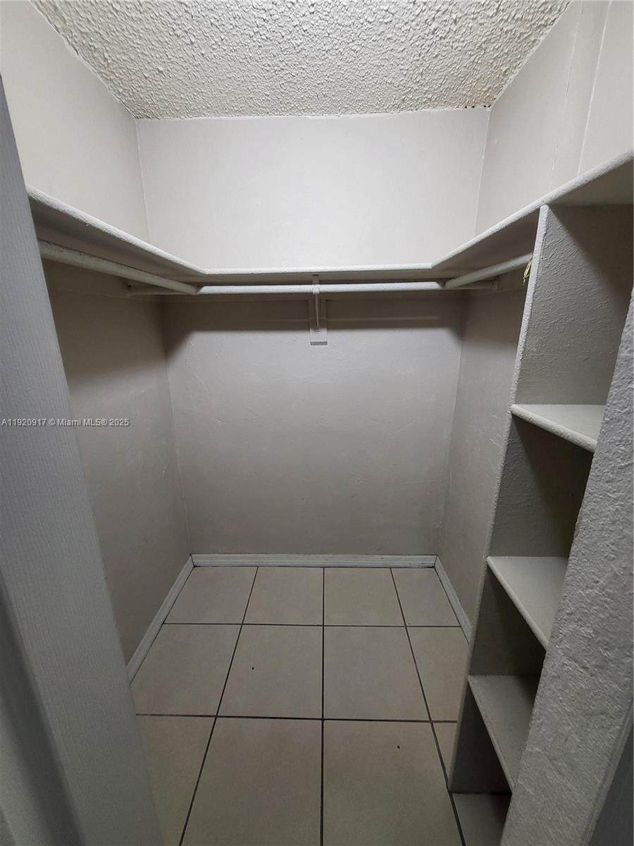 4550 NW 9th St # 217E