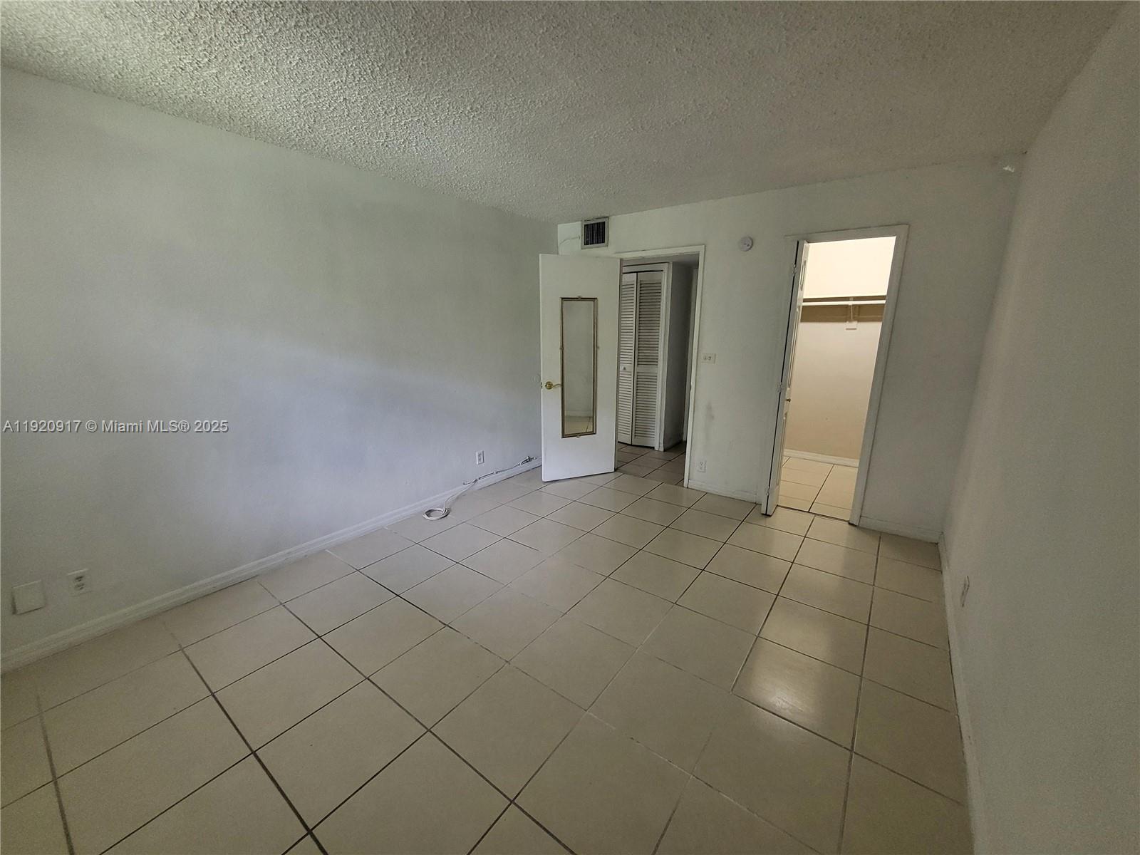 4550 NW 9th St # 217E