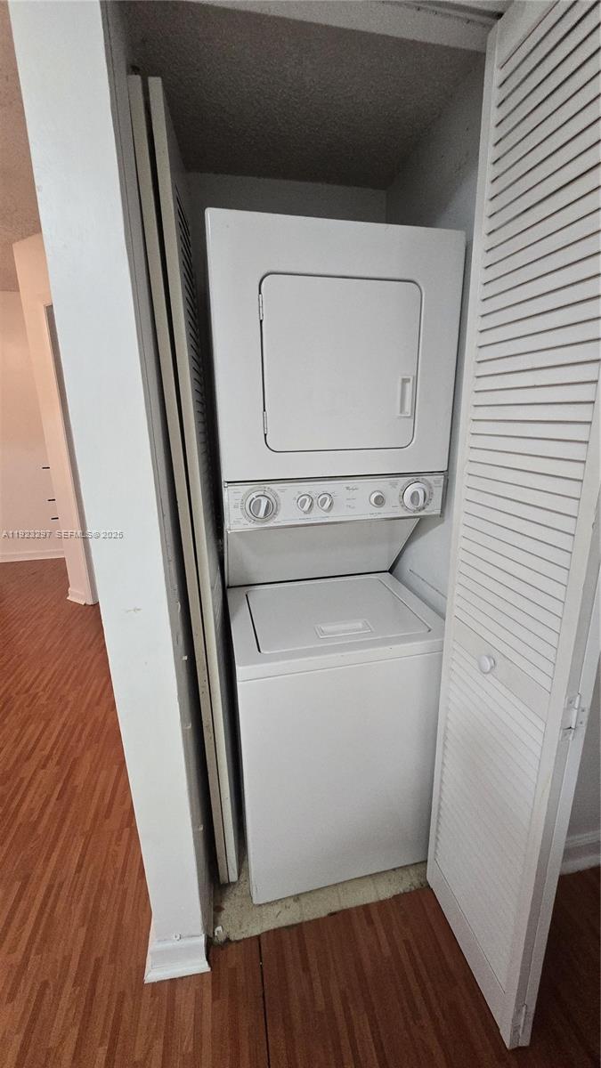 400 W Palm Cir W # 305