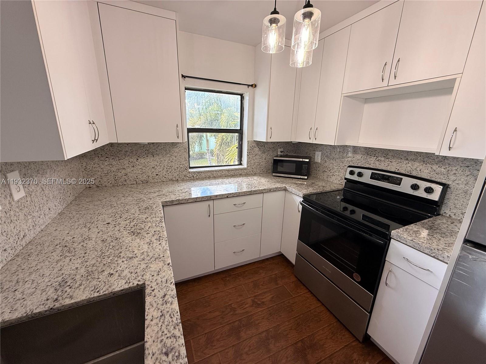 3961 NW 87th Ave # 3961