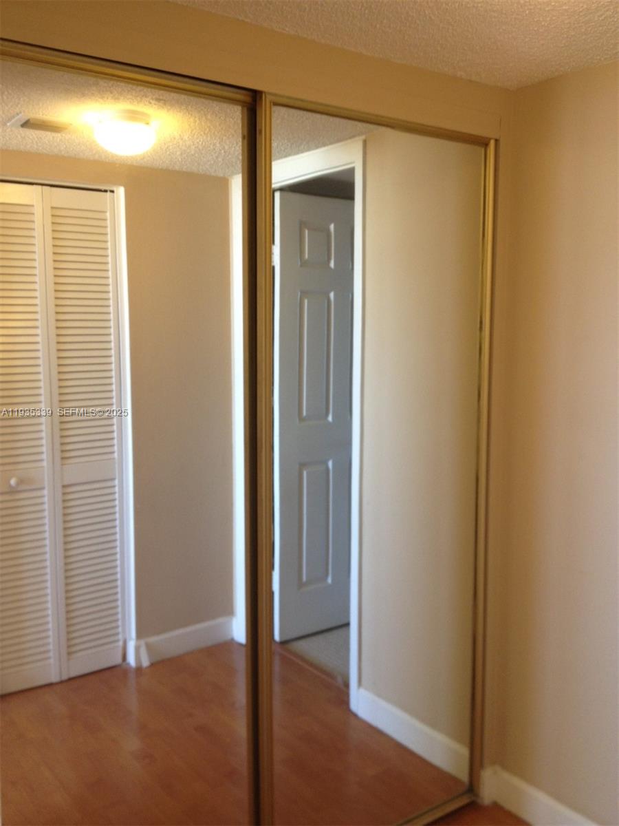 2025 NE 164th St # 1006