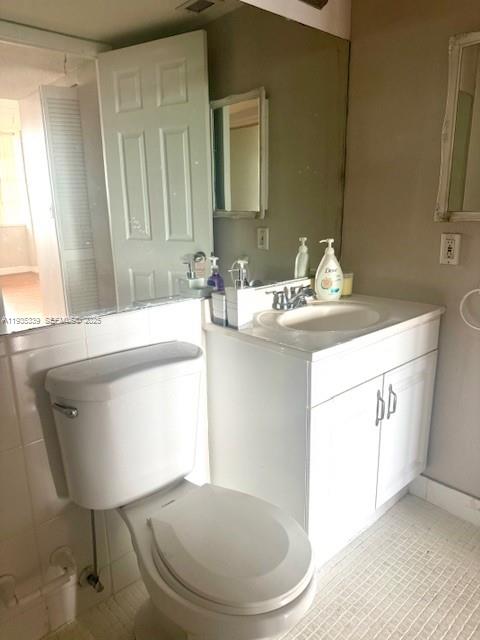 2025 NE 164th St # 1006