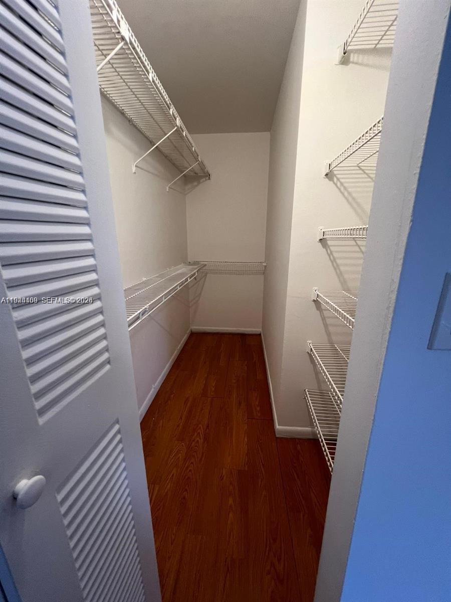 7035 NW 186th St # D303