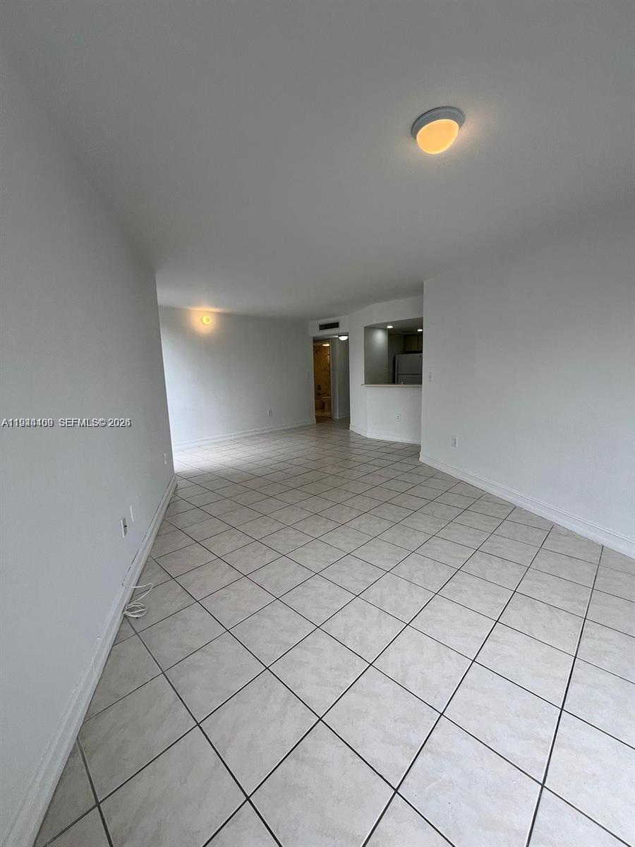 7035 NW 186th St # D303