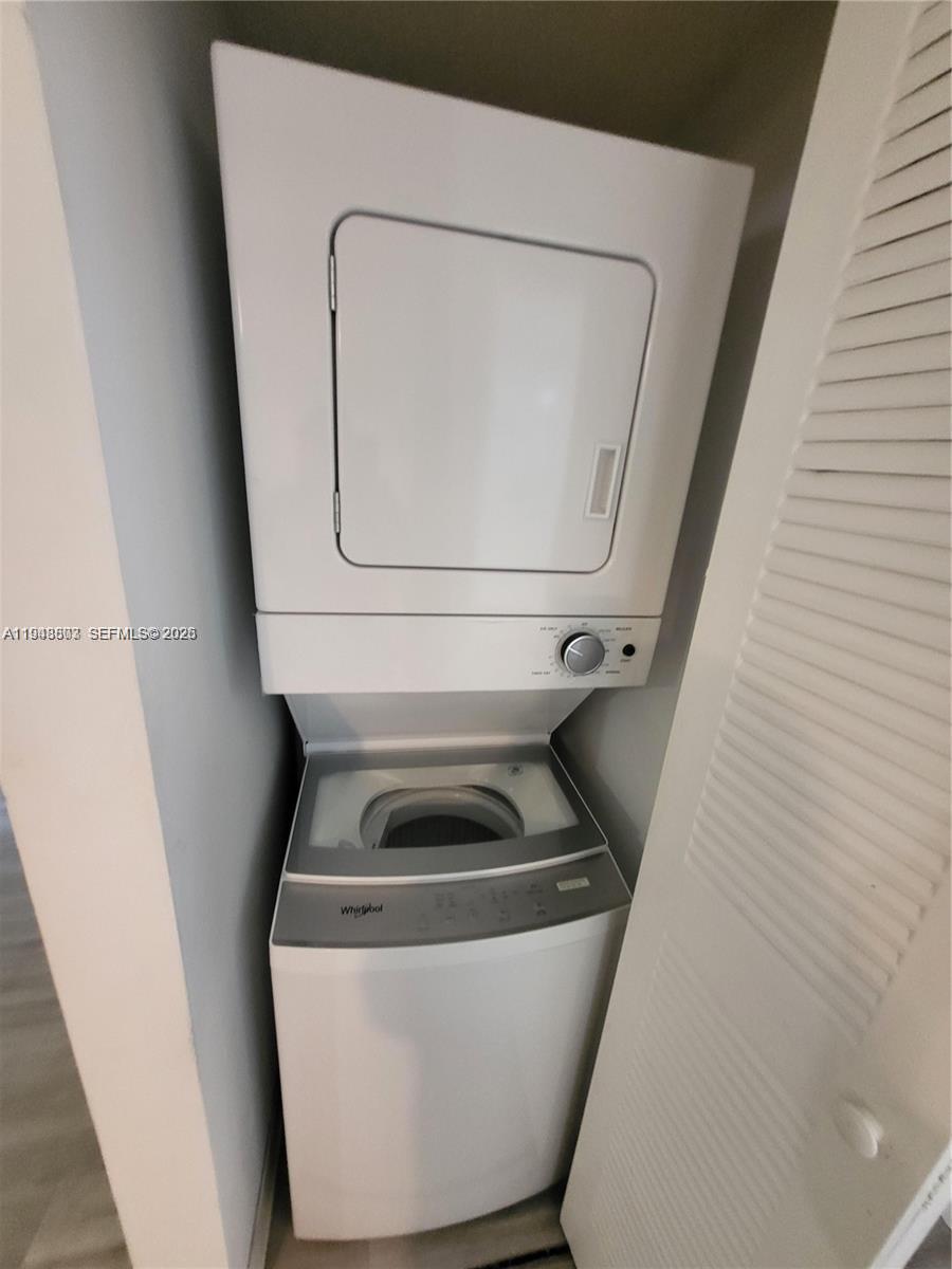 400 W Palm Cir W # 304