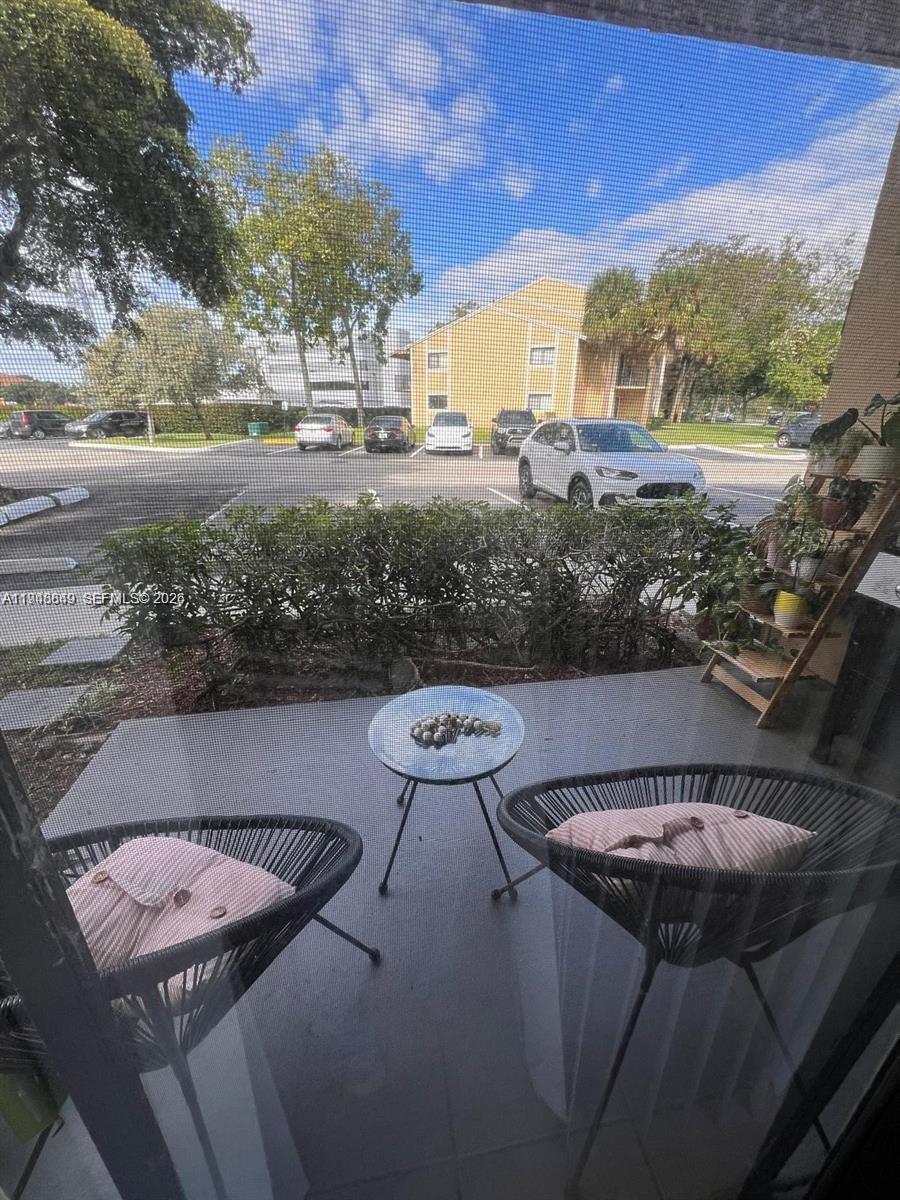 251 W Palm Cir W # 102