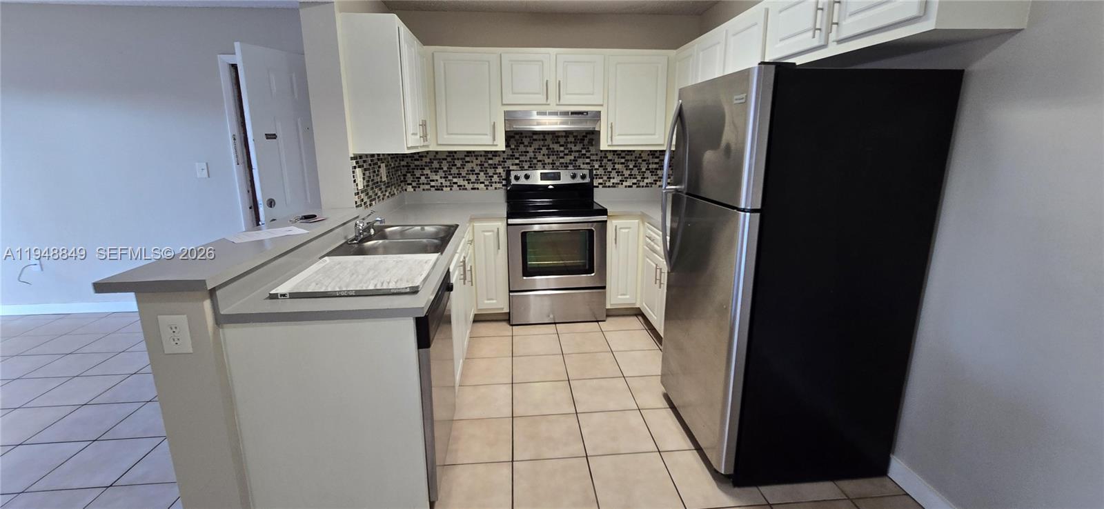 251 W Palm Cir W # 102