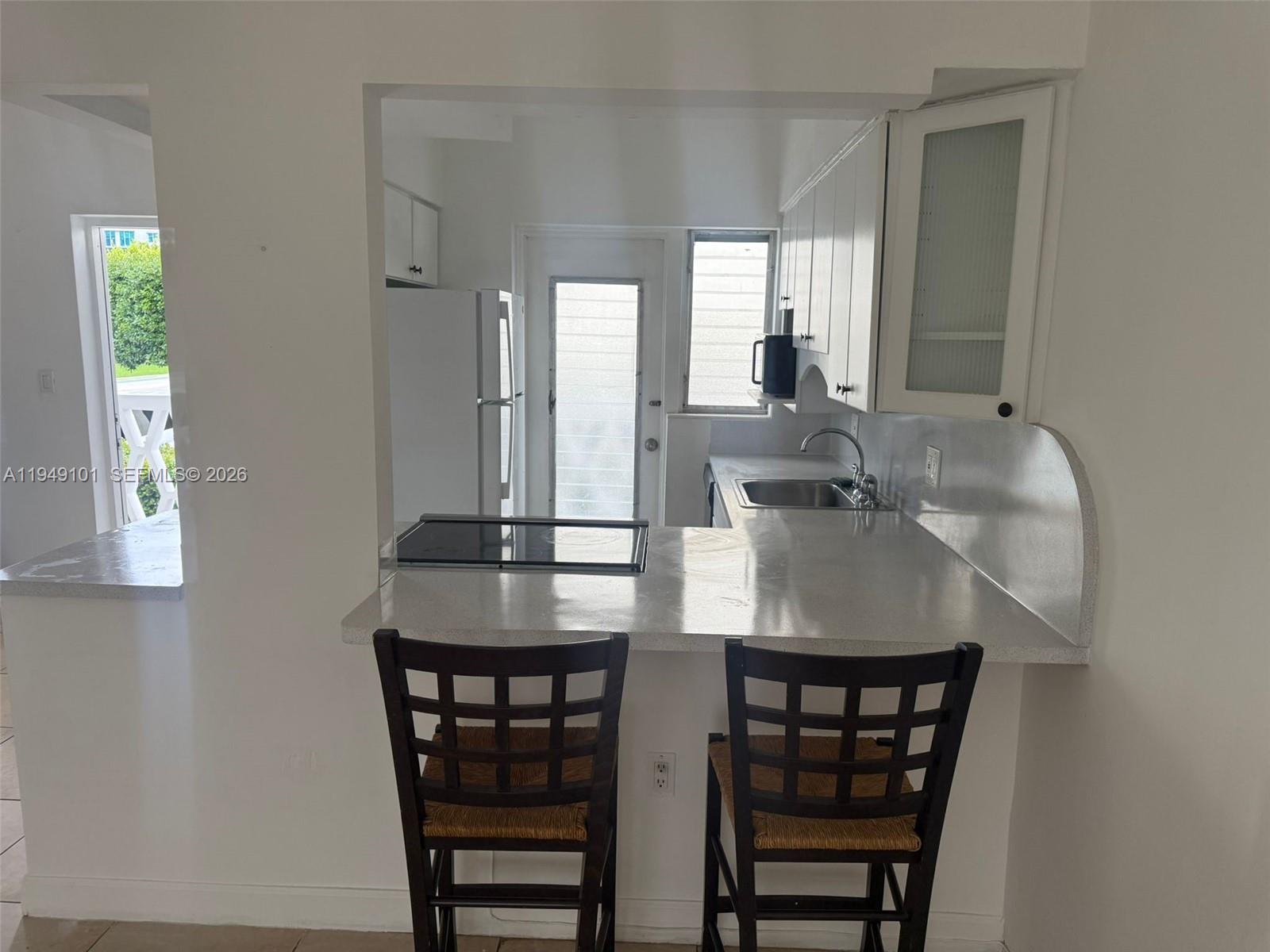 10250 W Bay Harbor Dr # 2C