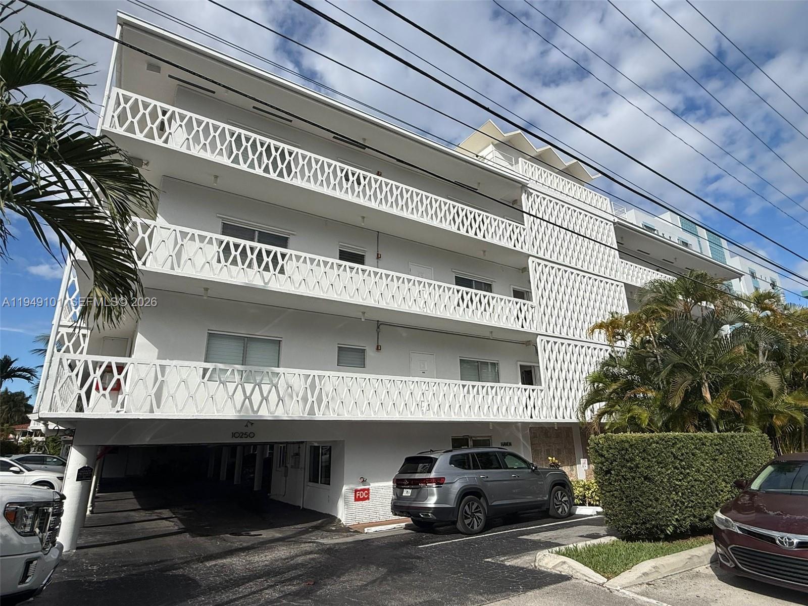 10250 W Bay Harbor Dr # 2C