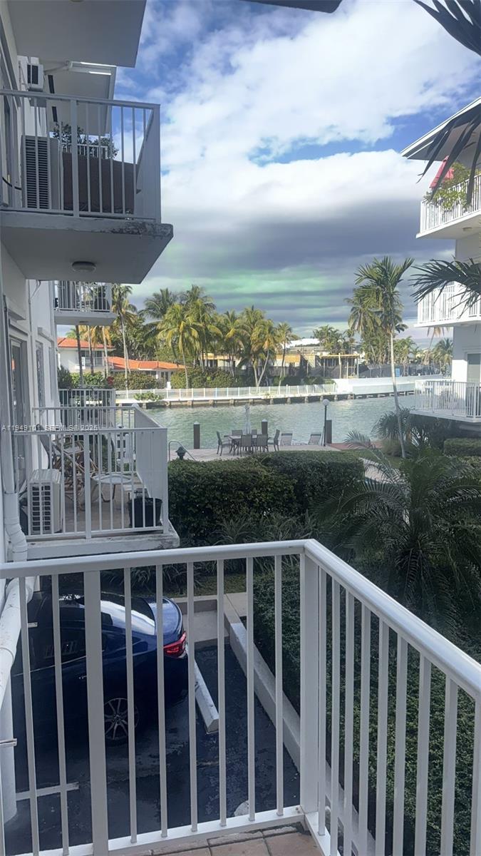 10250 W Bay Harbor Dr # 2C