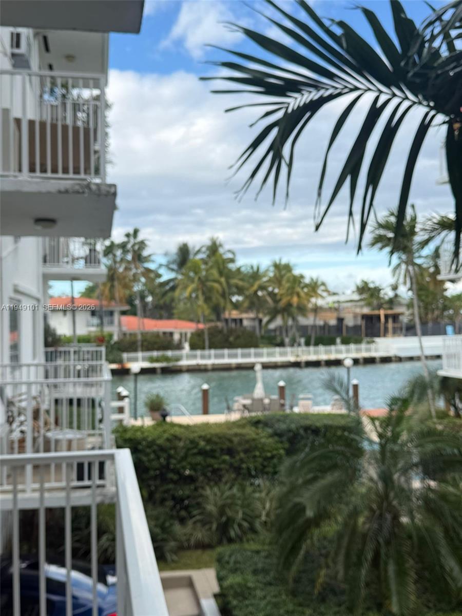 10250 W Bay Harbor Dr # 2C