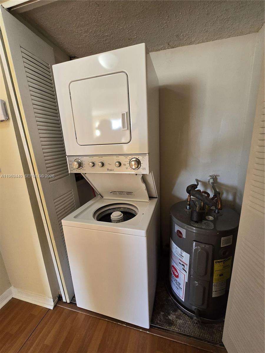 670 NW 85th Pl # 210 Unit: 11-210