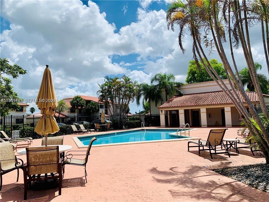 9921 Nob Hill Ln # 9921