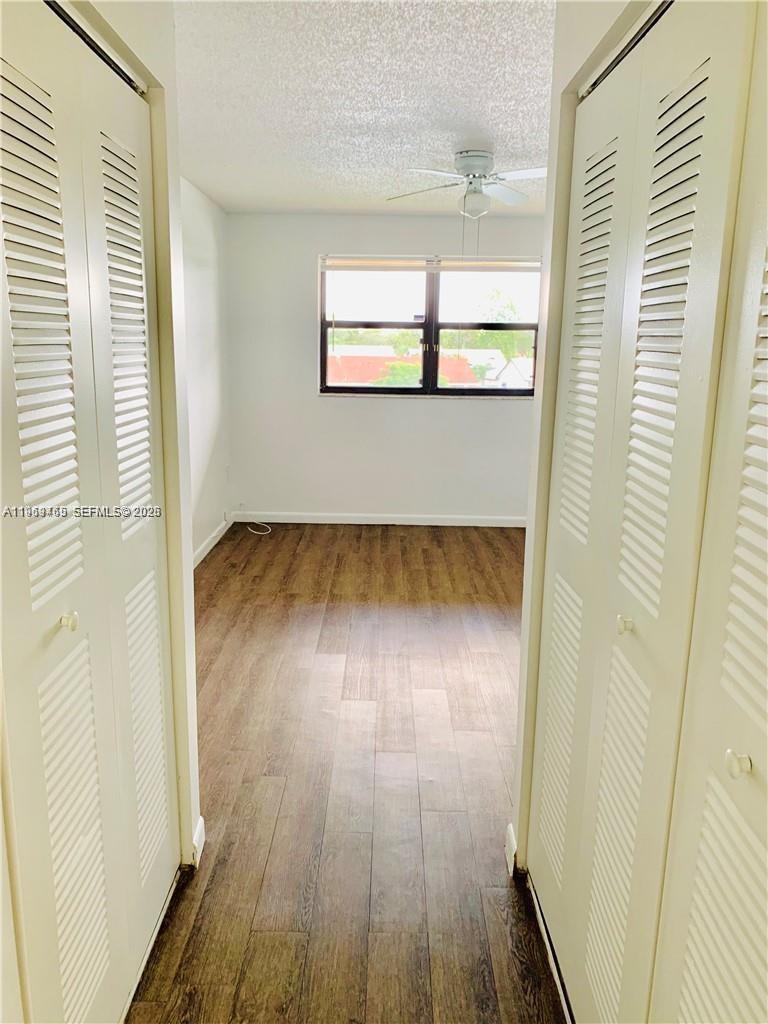 9921 Nob Hill Ln # 9921