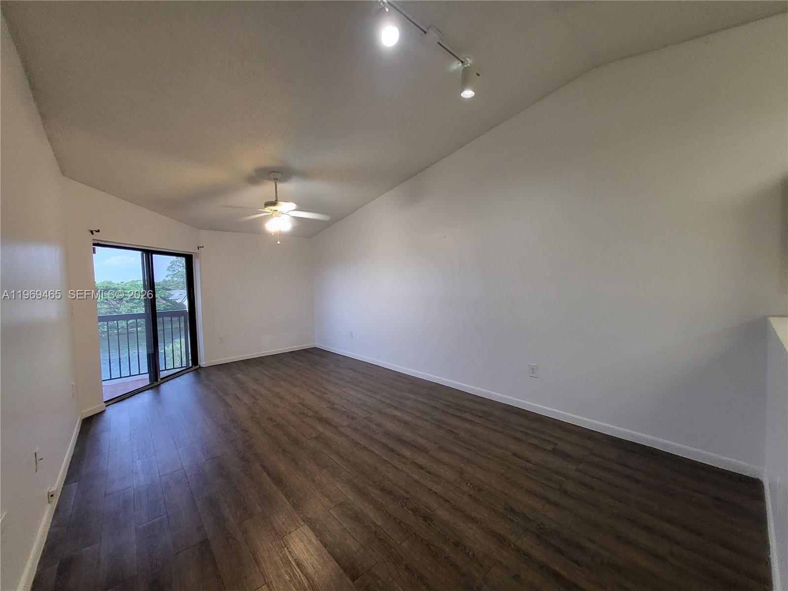 9921 Nob Hill Ln # 9921