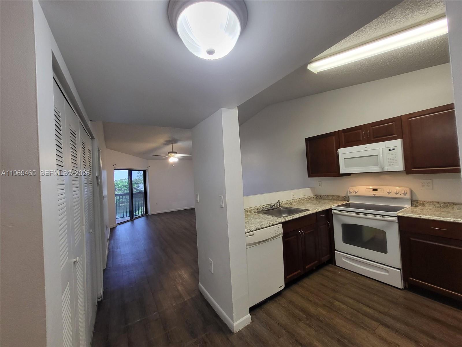 9921 Nob Hill Ln # 9921