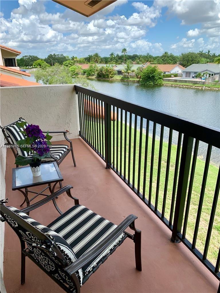 9921 Nob Hill Ln # 9921