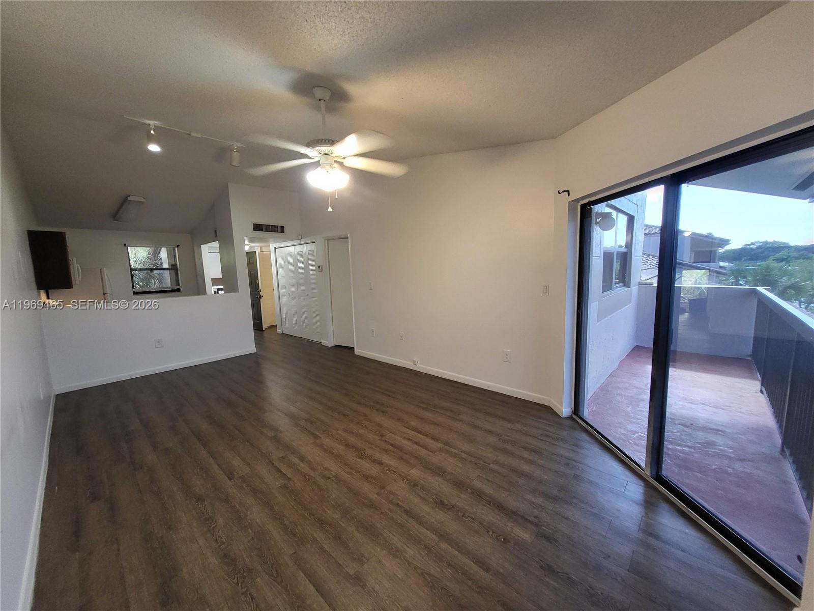 9921 Nob Hill Ln # 9921