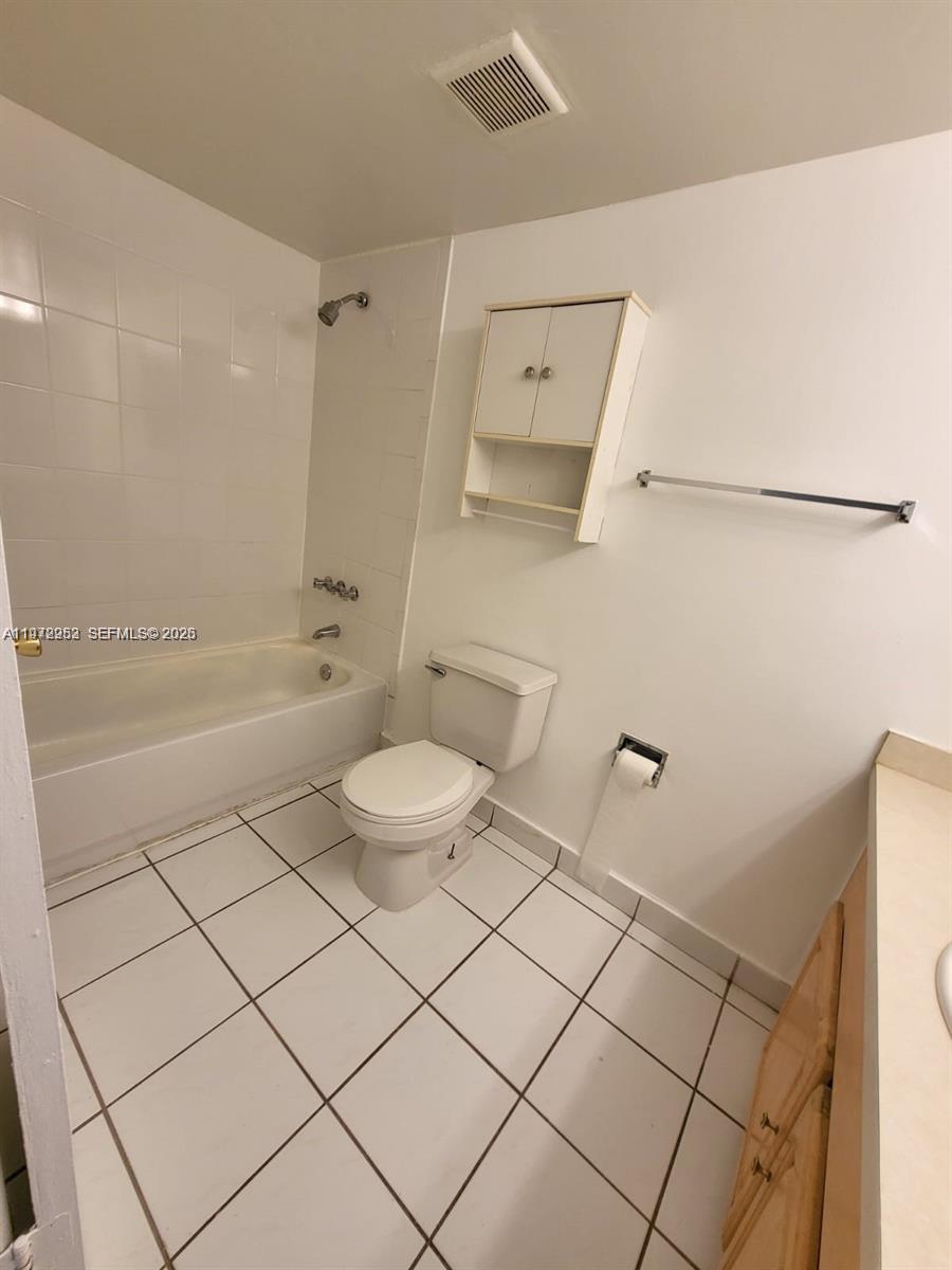 455 S Pine Island Rd # 410C