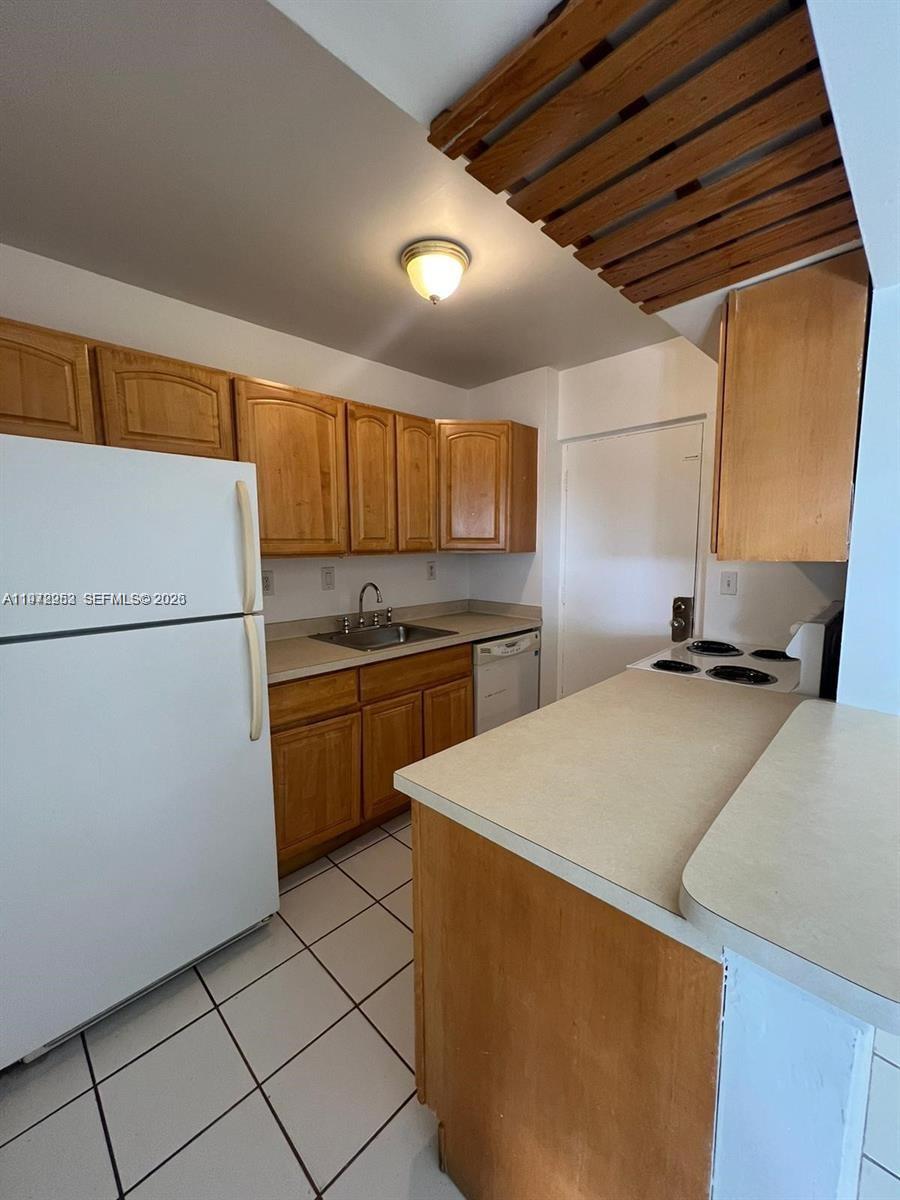 455 S Pine Island Rd # 410C