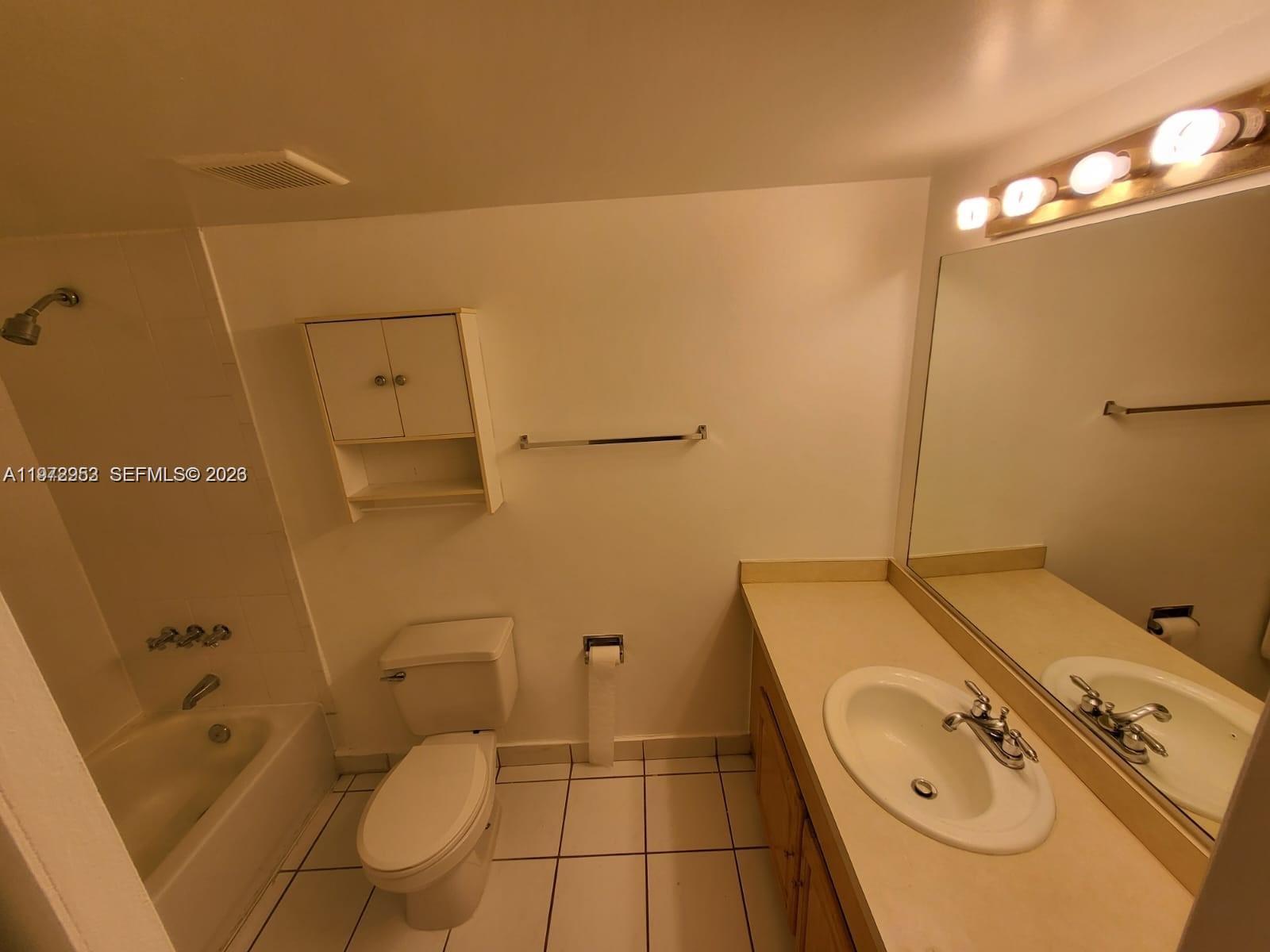 455 S Pine Island Rd # 410C