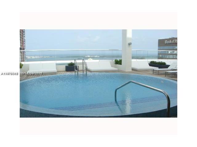 500 Brickell Ave # 2906