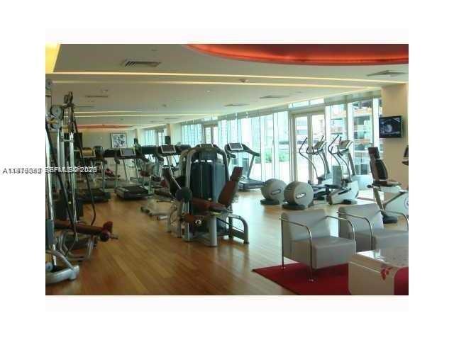 500 Brickell Ave # 2906