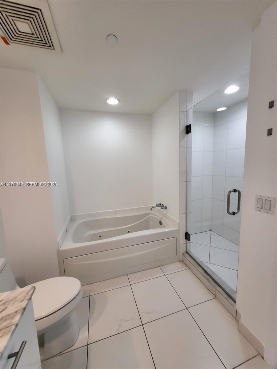 500 Brickell Ave # 2906