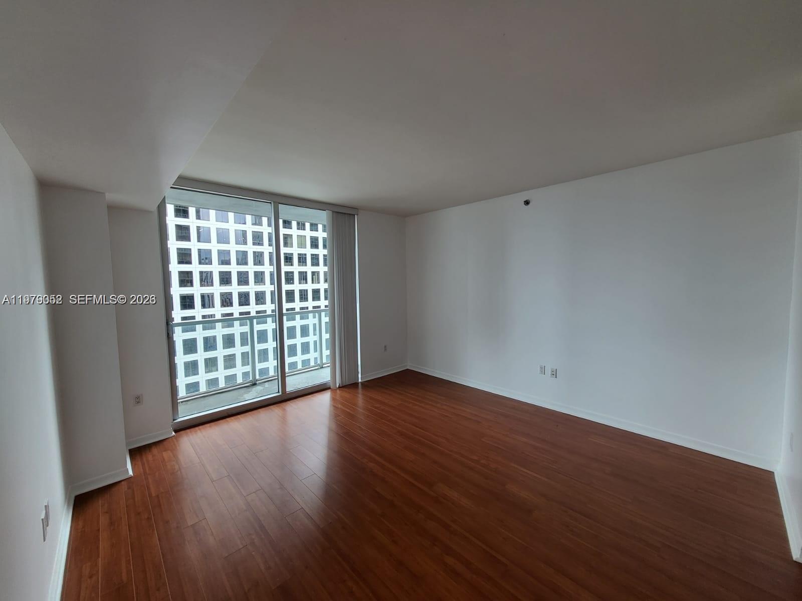 500 Brickell Ave # 2906