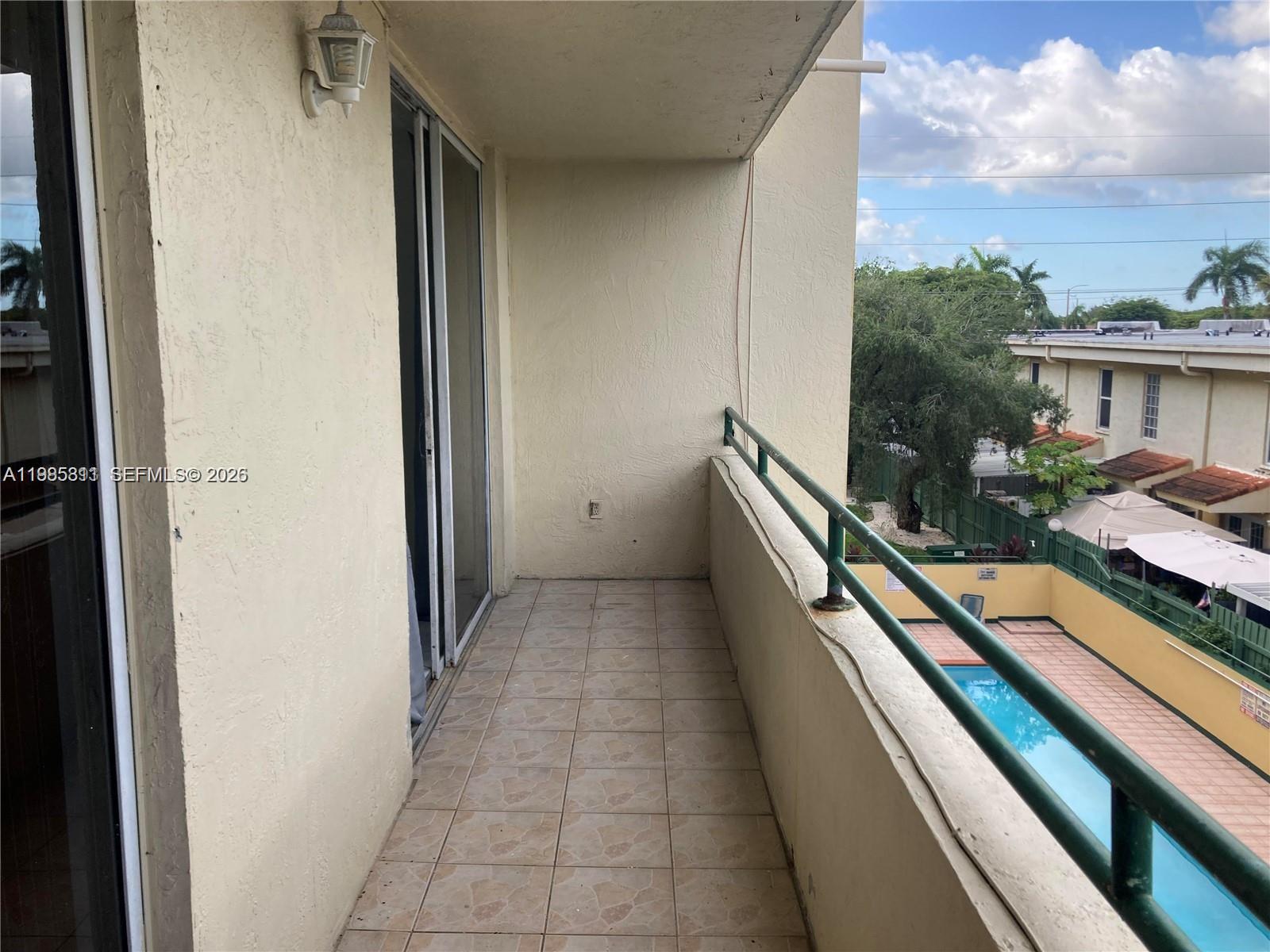 8321 NW 7th St # 307 Unit: 1-307